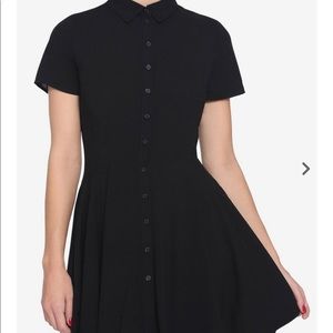Hot topic short sleeved button down dress
